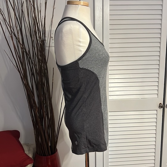 Athletic tank top - Picture 2 of 5